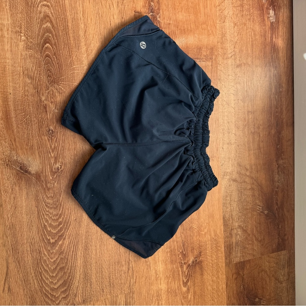 Lulu lemon size 2 shorts